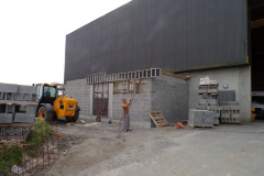 27 avril : travaux extérieurs locaux techniques